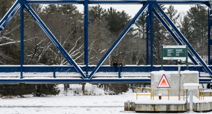 Hamlet Swing bridge 